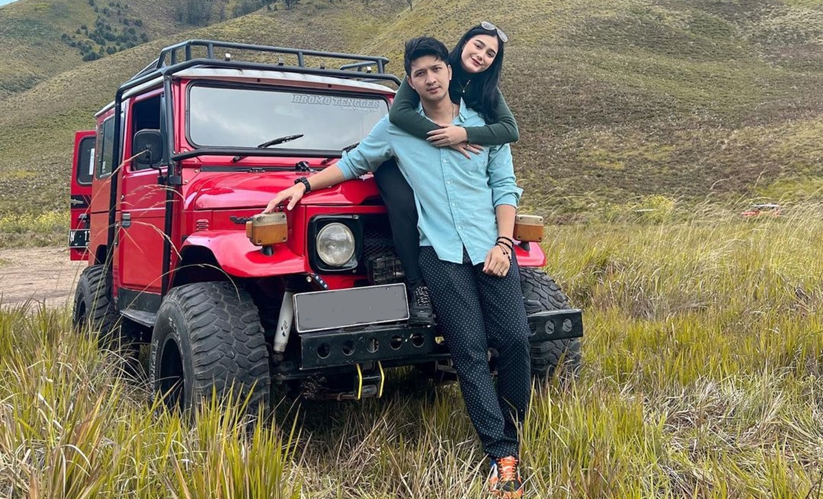 aditya zoni dan yasmine ow