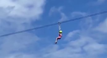Viral! Anak Perempuan Bergelantungan di Flying Fox yang Macet di Nusa Penida