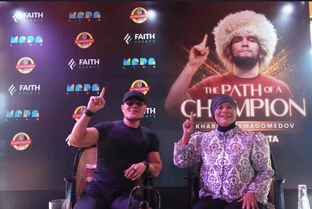 Deddy Corbuzier Antusias Sambut Khabib Nurmagomedov ke Jakarta: “Kemenangan Khabib Adalah Bukti Kekuatan Allah