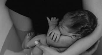 Nikita Willy Melahirkan Anak Kedua dengan Metode Water Birth, Apa Itu ?